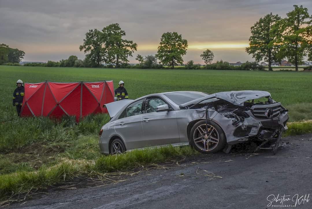 Tragiczny Wypadek Pod Krotoszynem. Jedna Osoba Zginęła Na Miejscu, Dwie ...