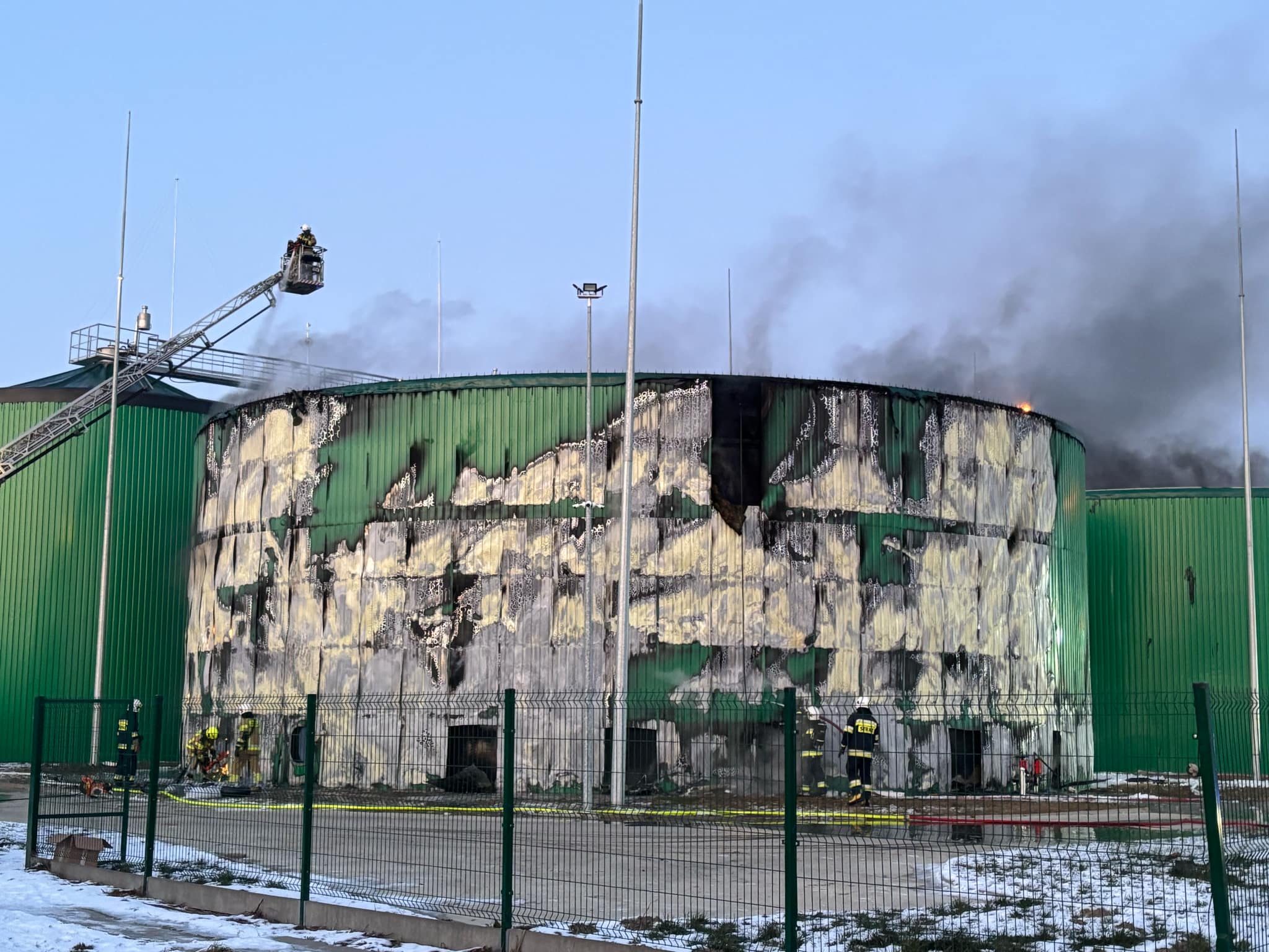 Duży pożar na terenie Biogazowni (ZDJĘCIA)